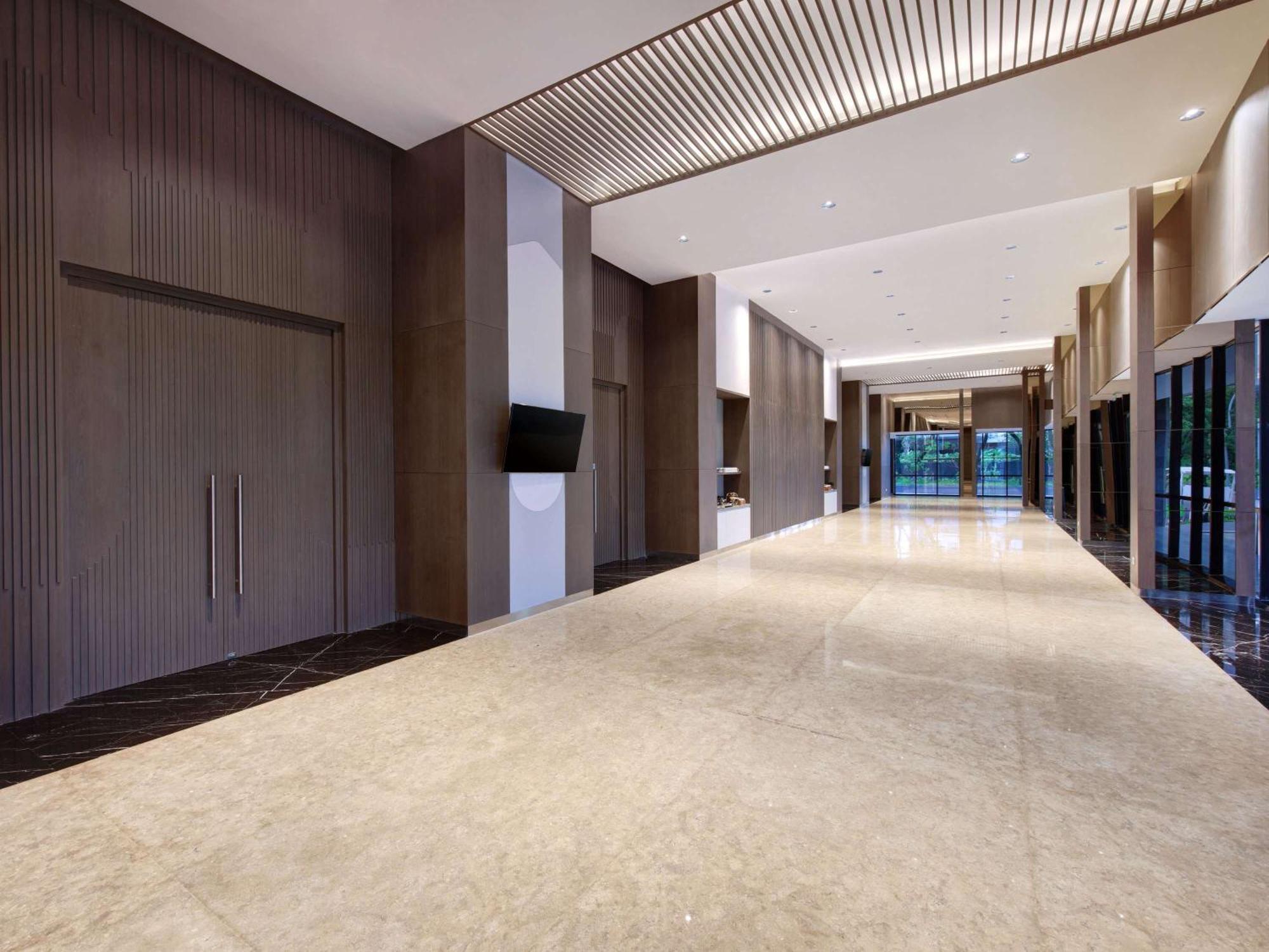 Hotel Ibis Styles Serpong Bsd 4*