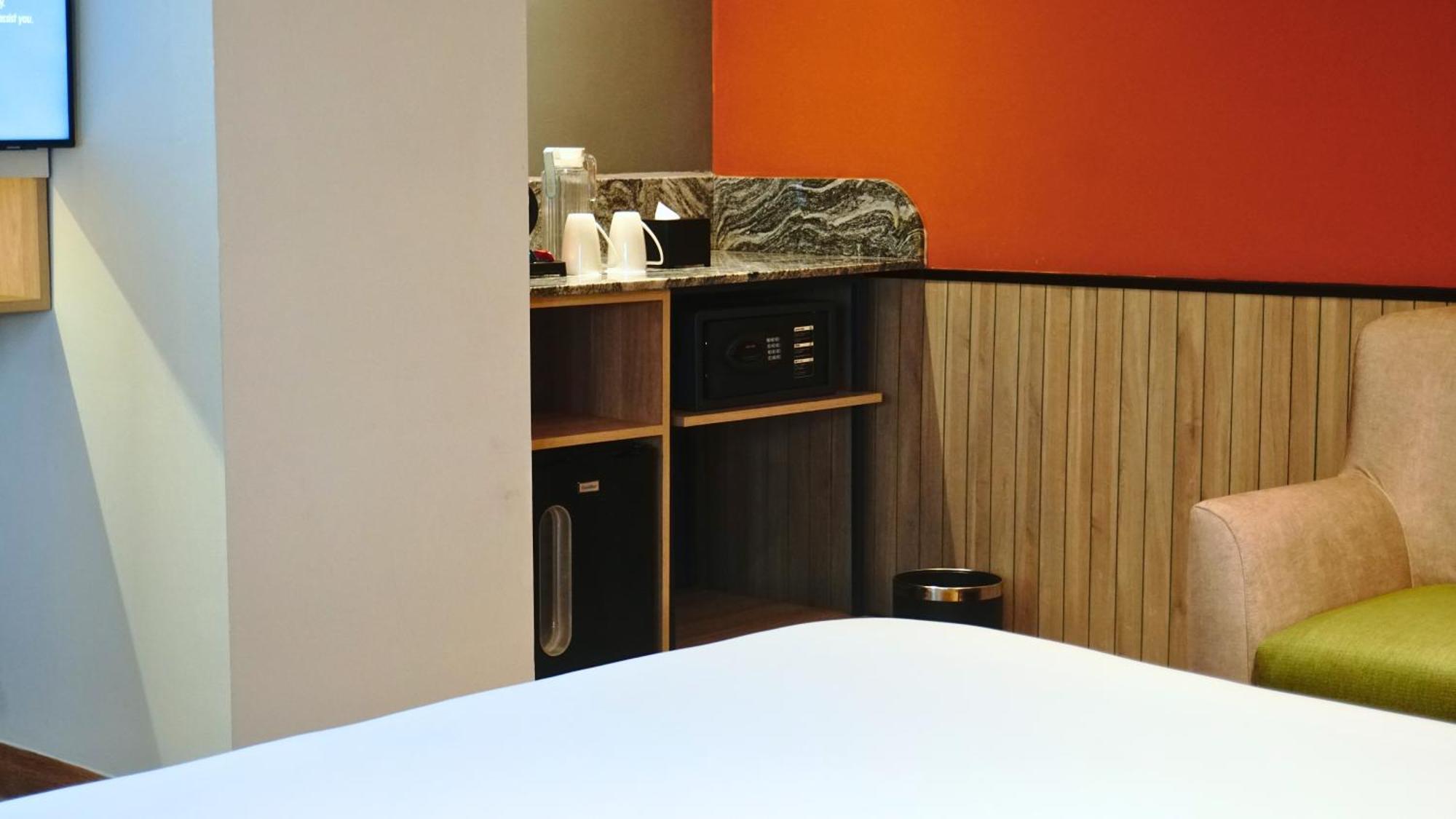 Ibis Styles Serpong Bsd Tangerang